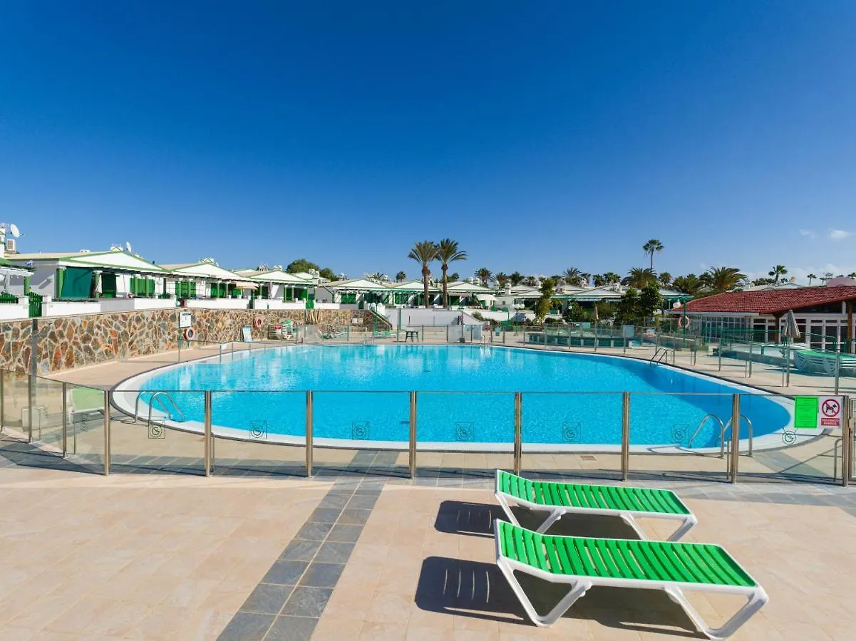 Holiday home Homeforguest Bungalow Vista Golf Con Terraza Y Piscina Maspalomas  Spain