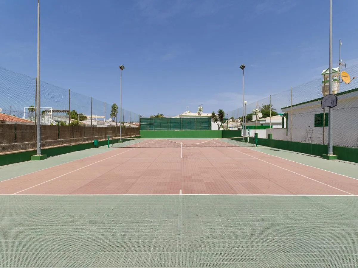 Holiday home Homeforguest Bungalow Vista Golf Con Terraza Y Piscina Maspalomas
